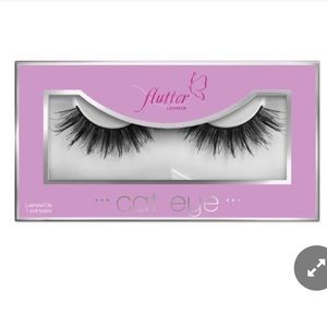 Flutter Lashes ...Cat Eye...